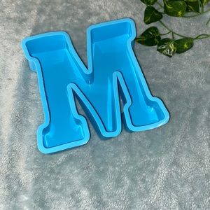 Resin mold
